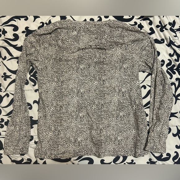 Lucky brand long sleeve leopard print shirt- size m - Picture 2 of 9